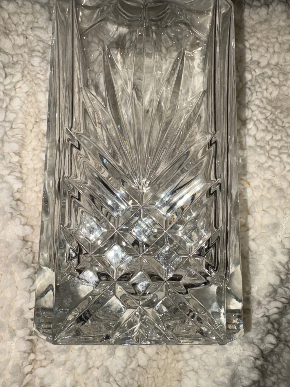 Cut Crystal Decanter - Clear Glass Home Accent Faceted Glass Top Liquor Decanter